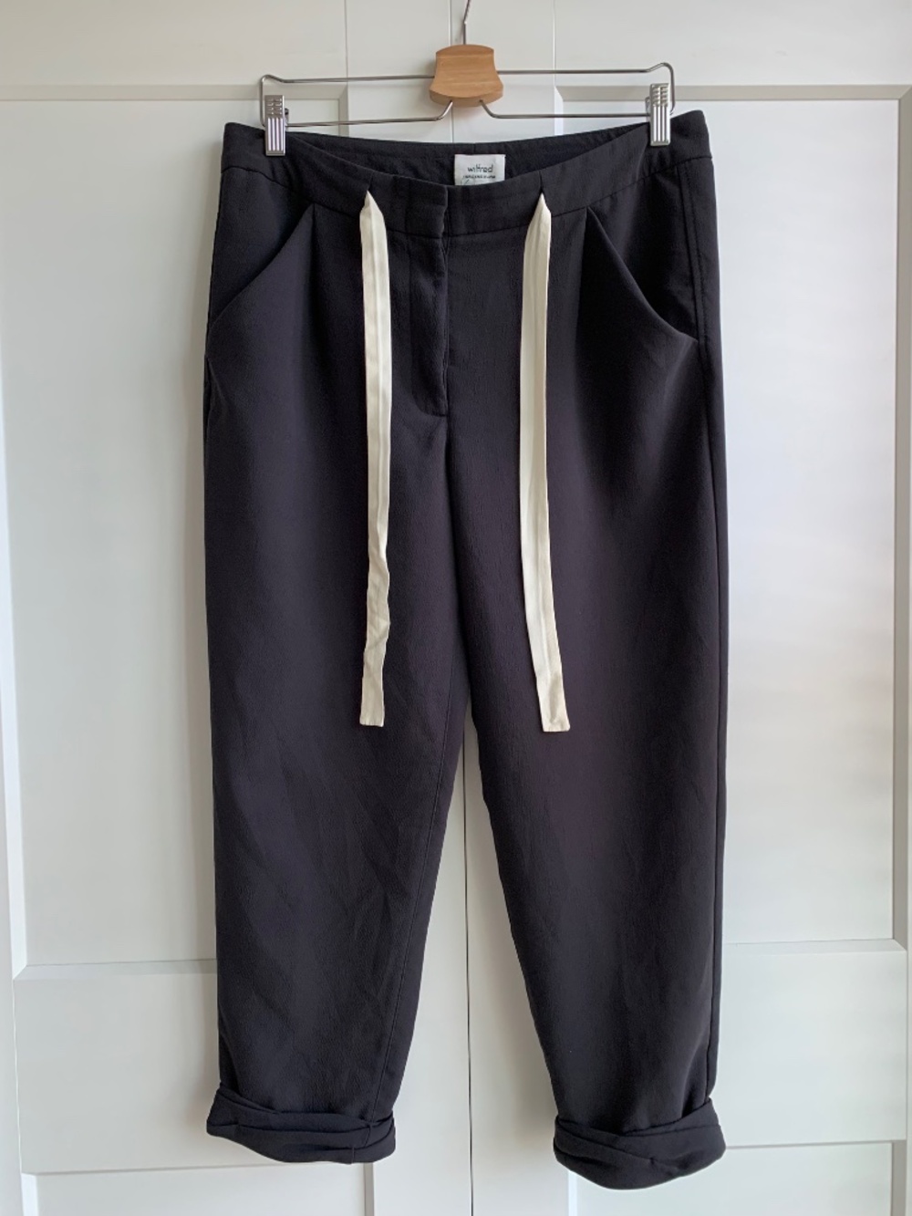 Wilfred Summer Cropped Pant Japanese crepette Size 8 in Gray